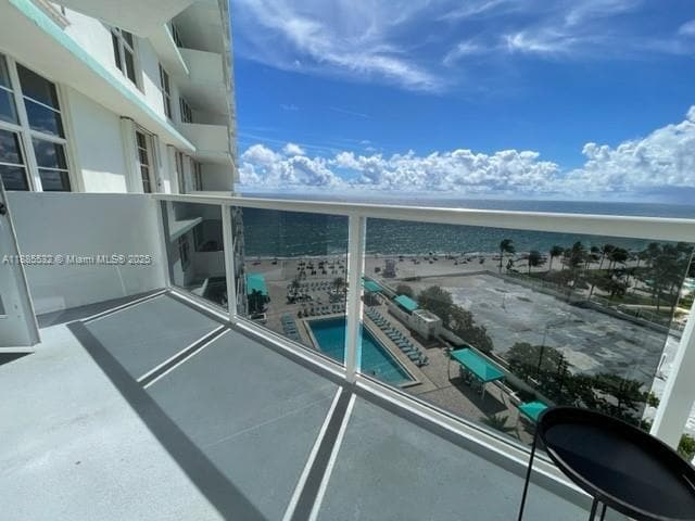 Building Photo - 3725 S Ocean Dr