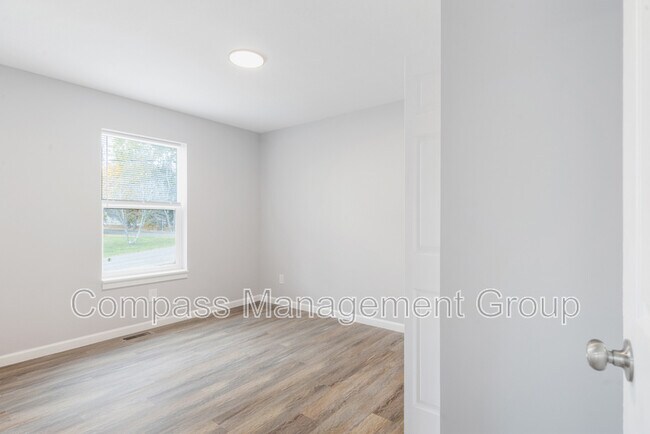 Building Photo - 6900 Seaver Dr NW