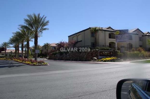 Building Photo - 950 Seven Hills Dr