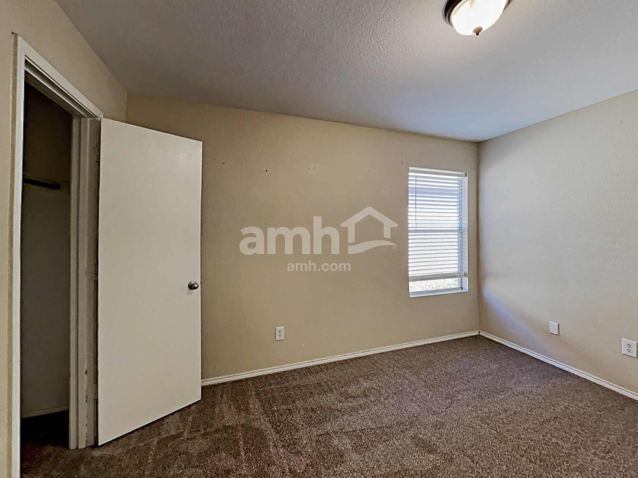 Building Photo - 1995 Kickapoo Trl