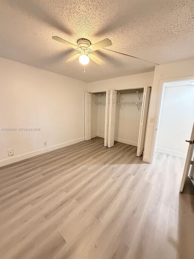 Building Photo - 6575 W Oakland Park Blvd