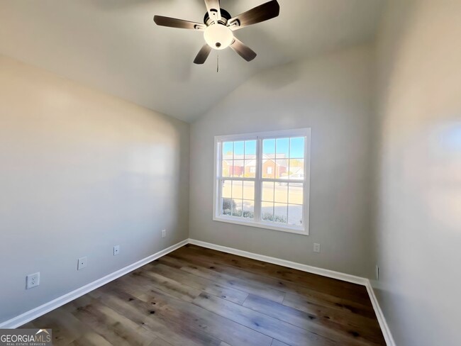 Building Photo - 220 Brookstone Dr SW