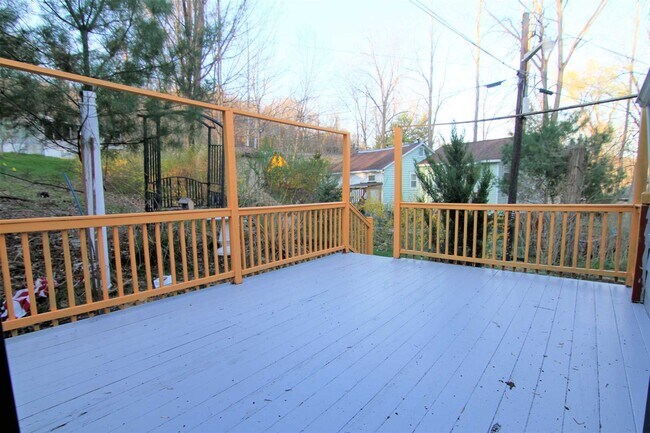 Building Photo - 71 Miller Rd