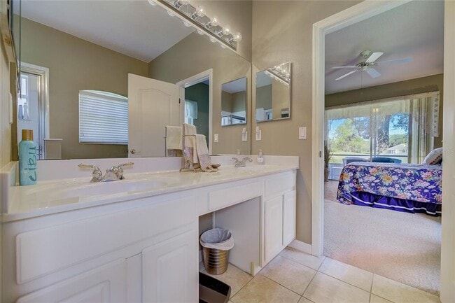 Building Photo - 2234 Fenton Ave