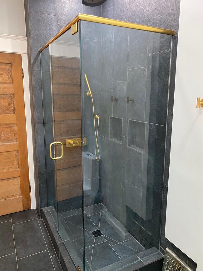 Building Photo - 1614 SE 22nd Ave