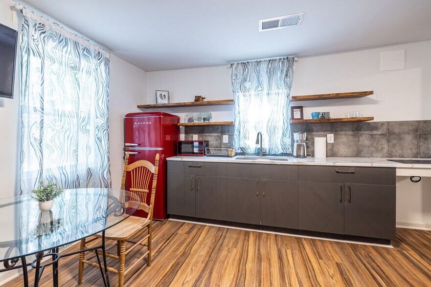 Building Photo - 4350 Welcome All Rd