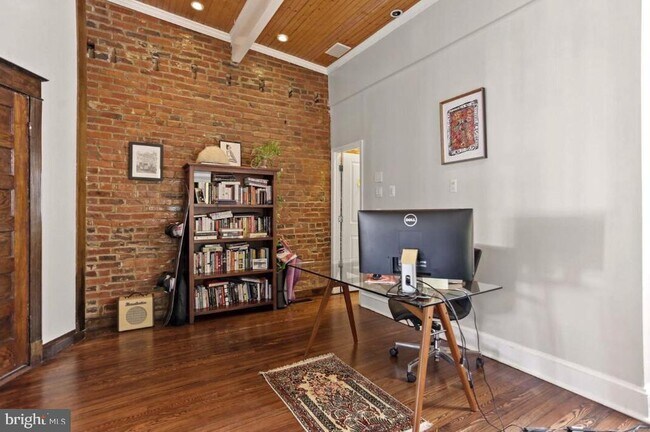 Building Photo - 3008 11th St NW