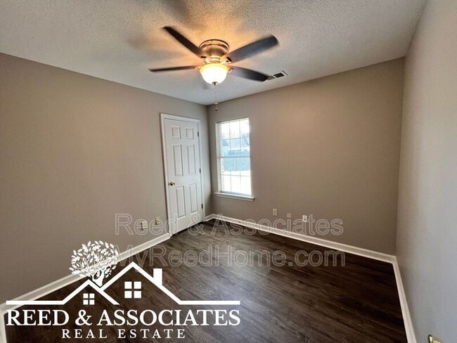 Building Photo - 4824 Pine Forrest Dr