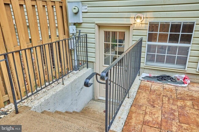 Building Photo - 6633 Skylemar Trail