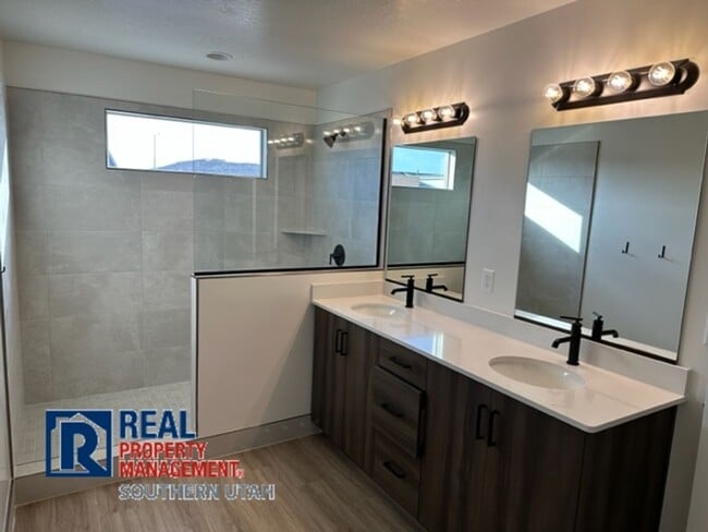 Building Photo - 1 year old Townhome in South Desert