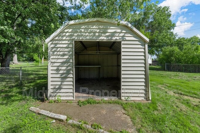 Building Photo - 662 Gleason Dr