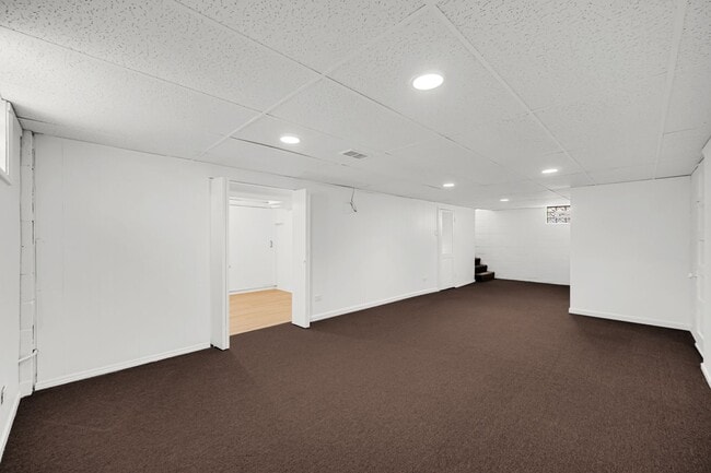 Building Photo - 3 Bedroom 1 Bathroom House for Rent!