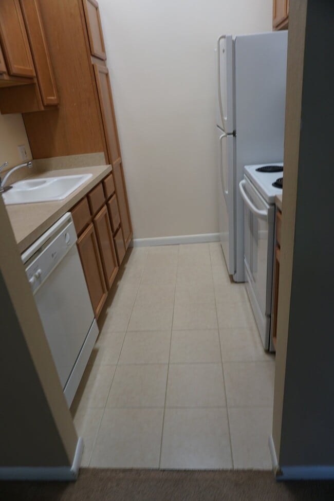 Building Photo - Two Bedroom One Bath on Buffalo Park!