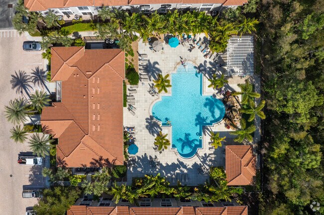 Pool - Mirasol at Coconut Point