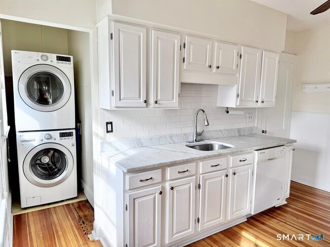 Building Photo - 113 Ellsworth St