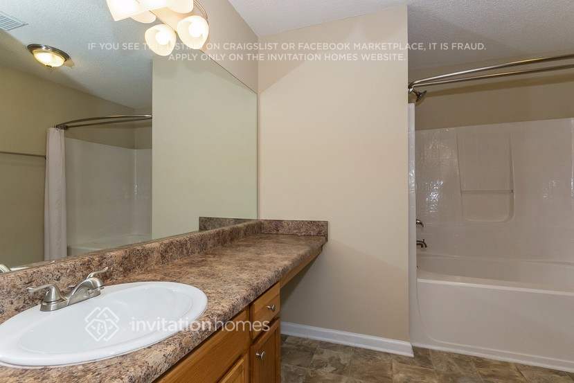 Building Photo - 4930 Brookwood Pl