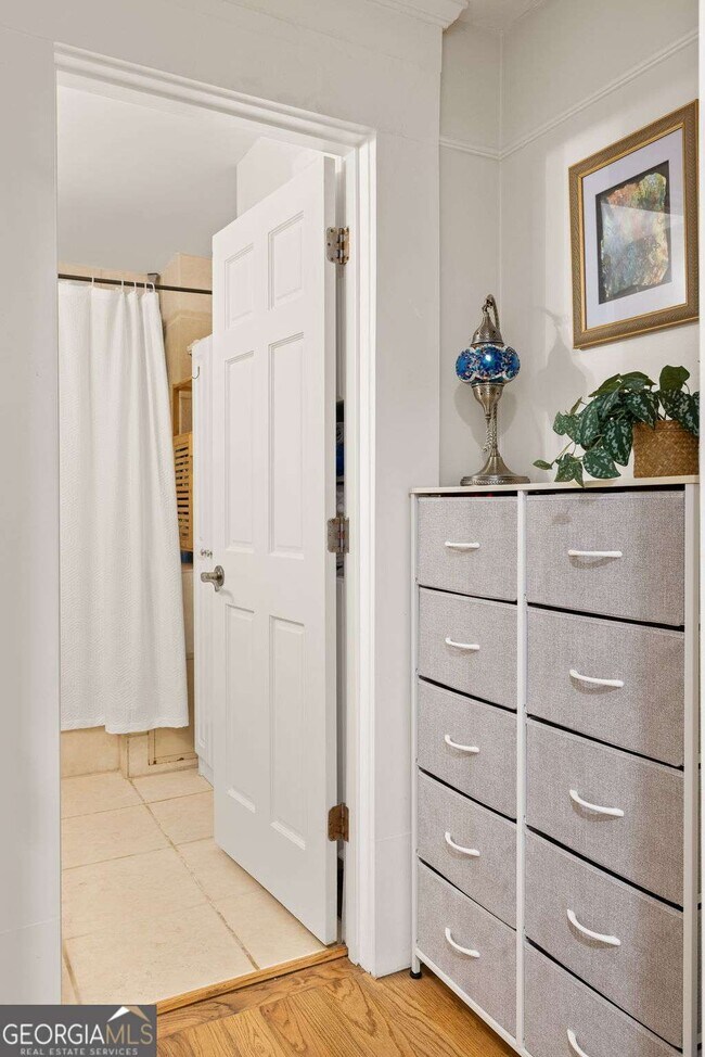 Building Photo - 259 14th St NE