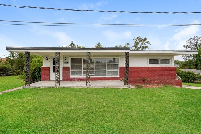 Building Photo - 1014 Arbor Dr