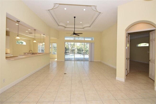 Building Photo - 17 Oasis Cir