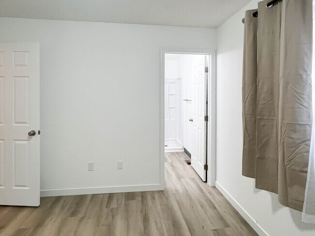 Building Photo - 7830 Kiana Cir