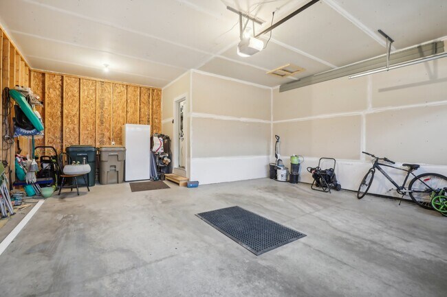 Building Photo - 415 Tawny Elm Pkwy
