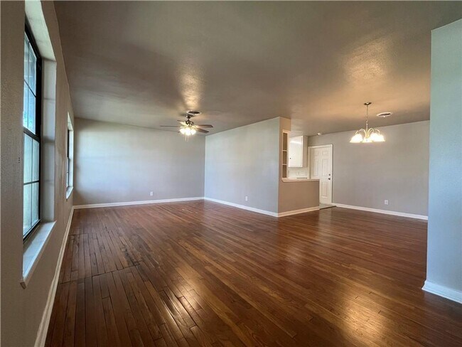 Building Photo - WINDSOR PARK SUBDIVISION