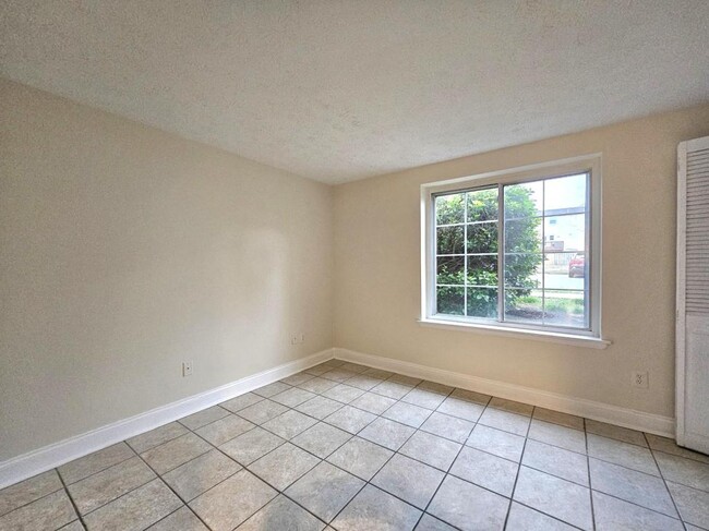 Building Photo - 8386 Brockham Dr