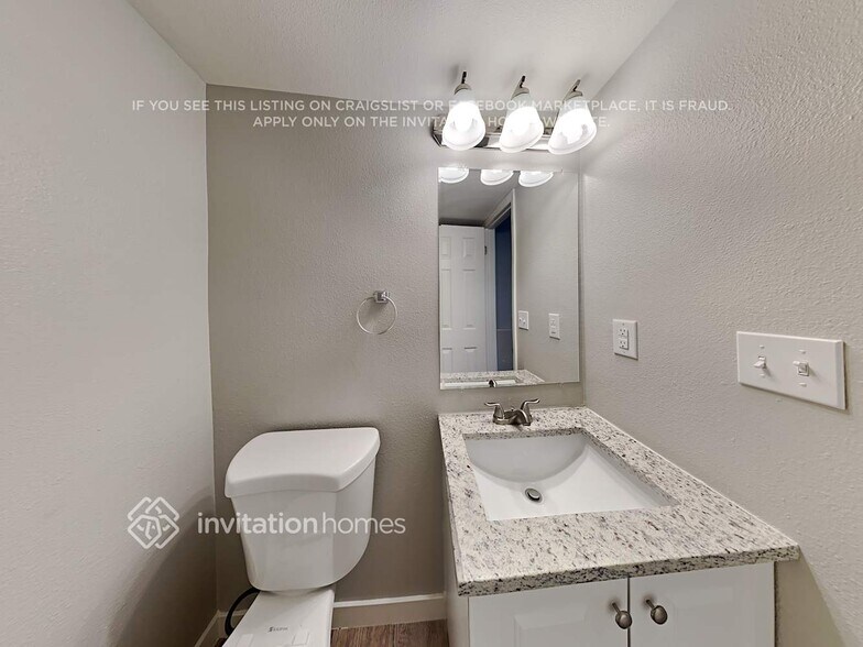 Building Photo - 5675 Tomah Dr