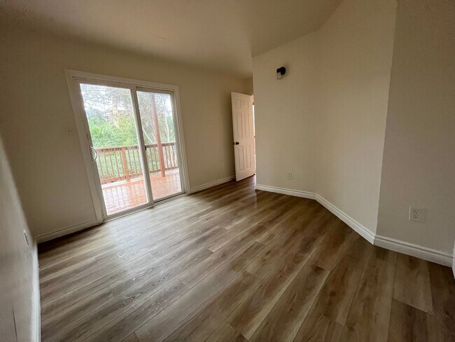 Building Photo - 3205-3207 42nd St.