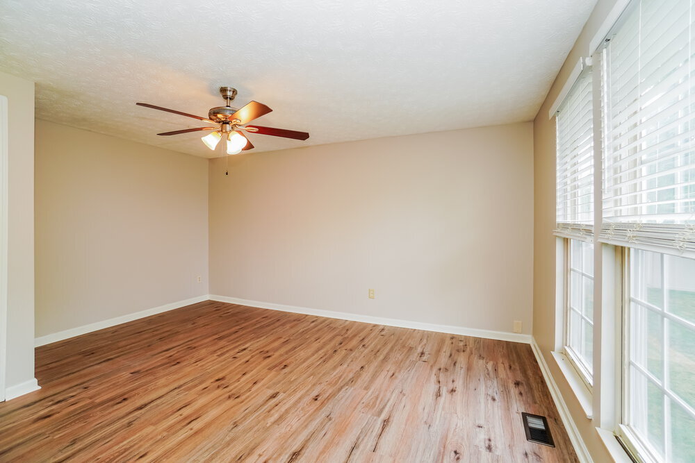 Building Photo - 4585 Marilyn St