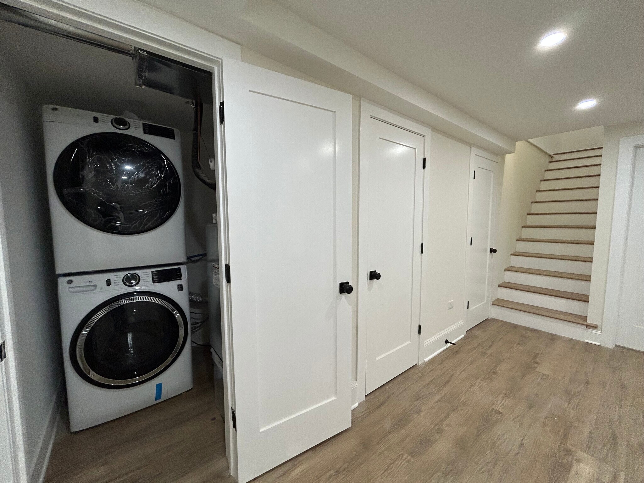 Building Photo - 4636 N Hamilton Ave