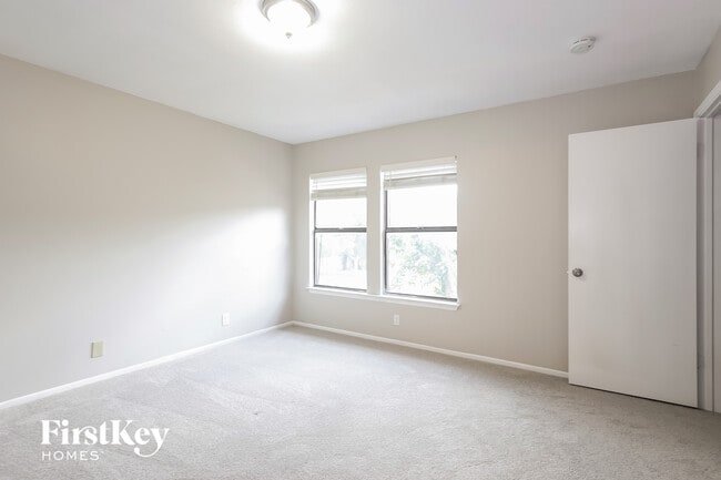 Building Photo - 9426 Bendell