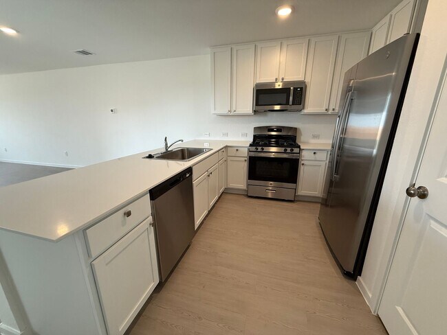 Building Photo - Brand NEW 4-bedroom, 2-bathroom home for l...