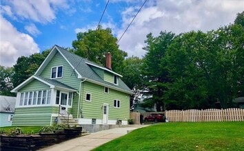 Building Photo - 359 Sieber Ave