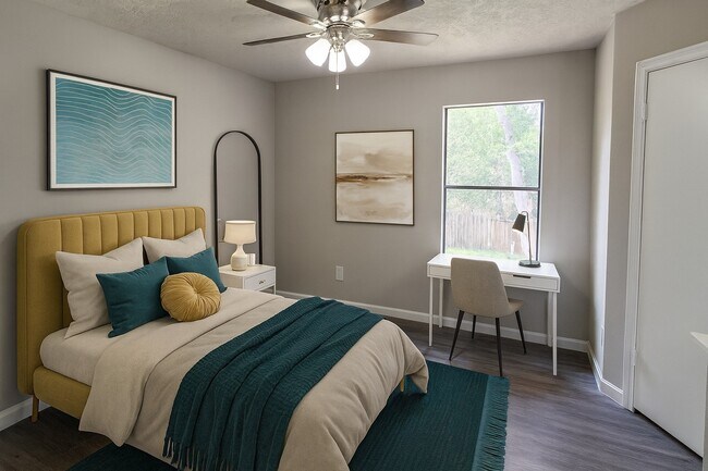 Building Photo - 1711 Surrey Ct