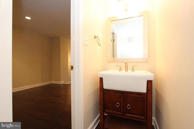 Building Photo - 18112 Windsor Hill Dr