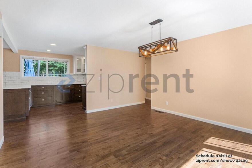 Building Photo - 19032 86th Ave NE