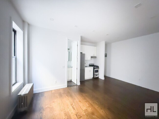 Building Photo - 410 Eastern Pkwy
