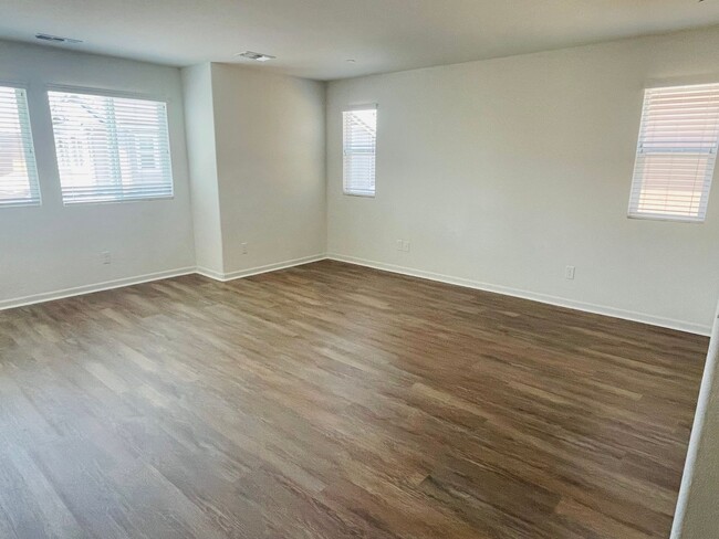 Building Photo - 2912 Portage Way