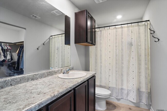Building Photo - 5665 Magnolia de Percy Dr