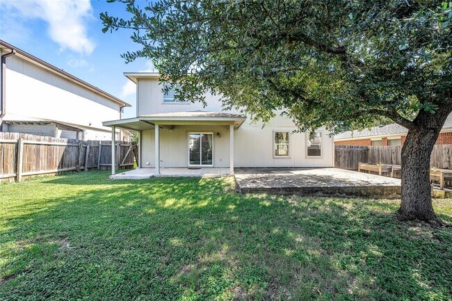Building Photo - 709 Black Isle Dr