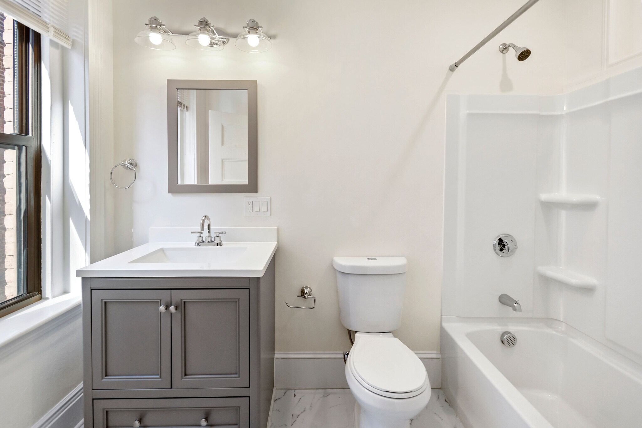 Building Photo - 864 Huntington Ave