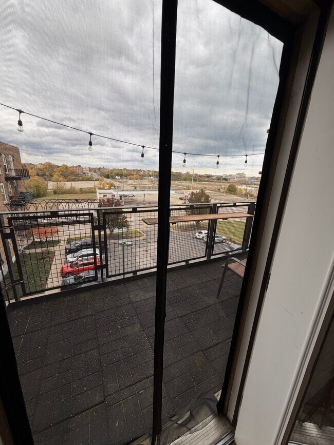 Building Photo - 720 S Marquette St