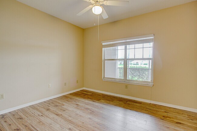 Building Photo - 20102 Harbour Vista Cir