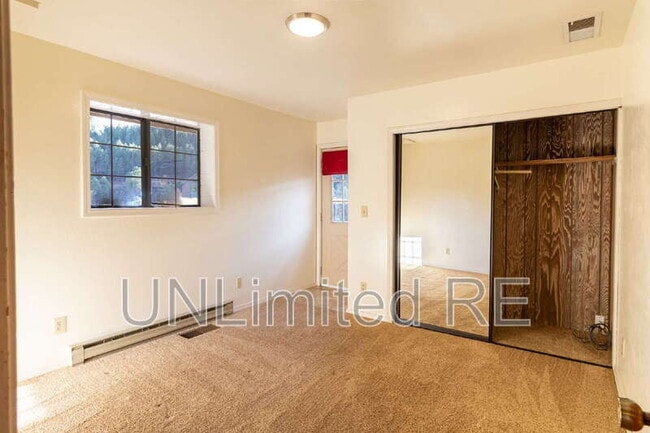 Building Photo - 6600 W Suzette Ln