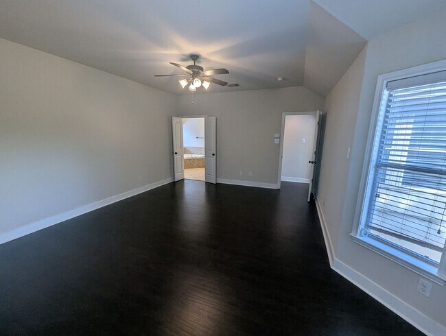 Building Photo - Forest Creek Gem: Spacious 4?Bed • 2?Bath ...