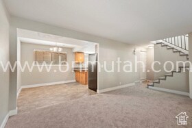 Building Photo - 2572 E Canterbury Ln