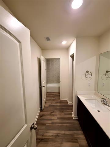 Building Photo - 104 Lady Bird Ct