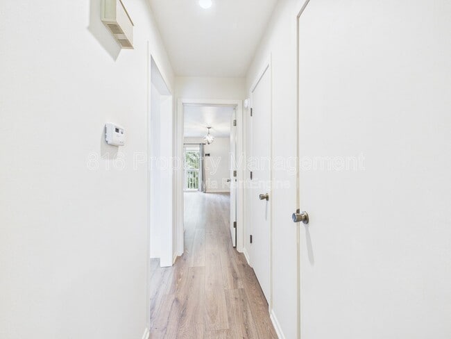 Building Photo - 439 W 104th St