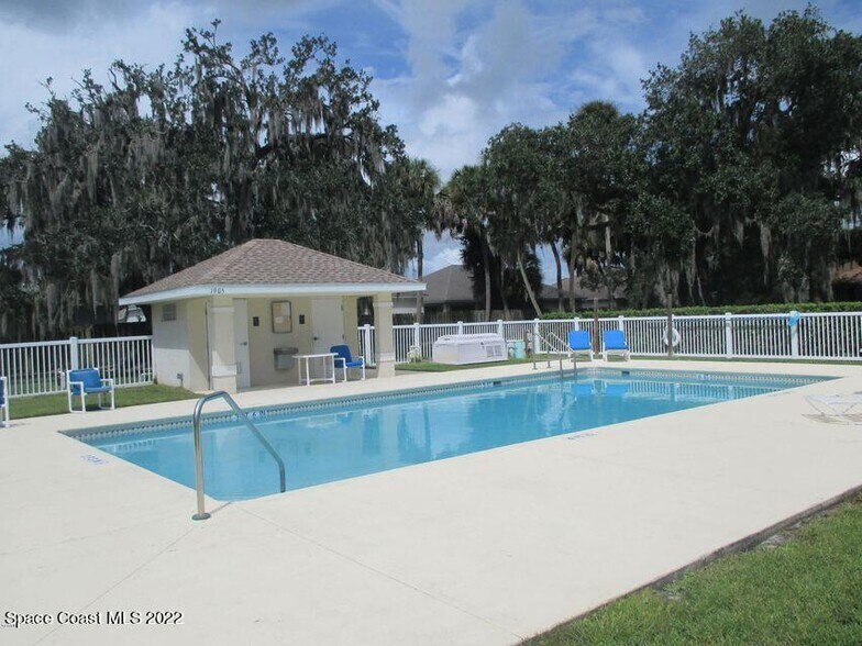 Community Pool - 2074 Botanica Cir